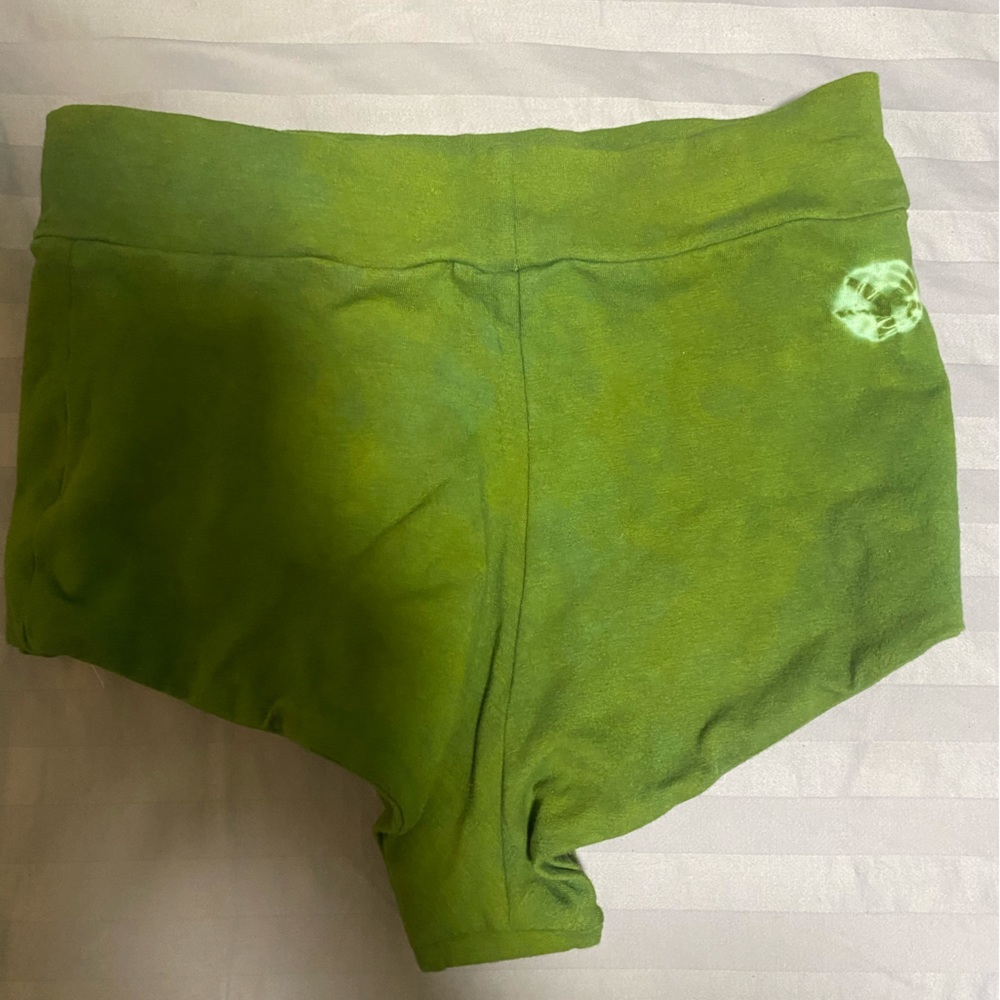 Of Earth & Salt Green Booty Shorts - Picture 4 of 4